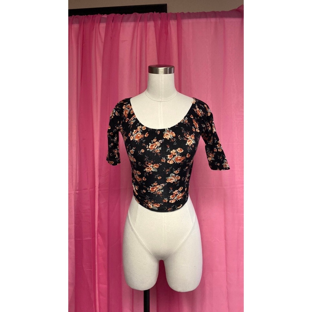 Nollie cropped top